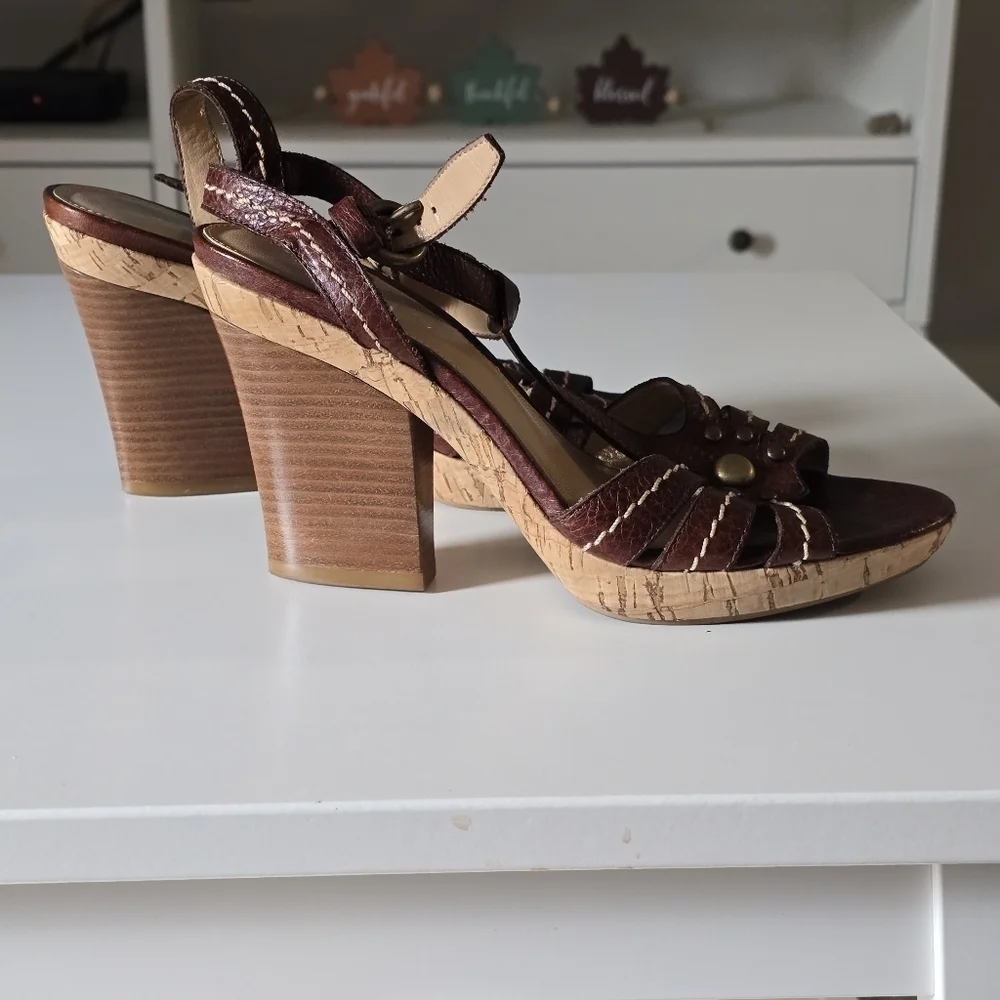 Vintage Franco Sarto Brown Leather Strappy Women's Sandals - Picture 6 of 13
